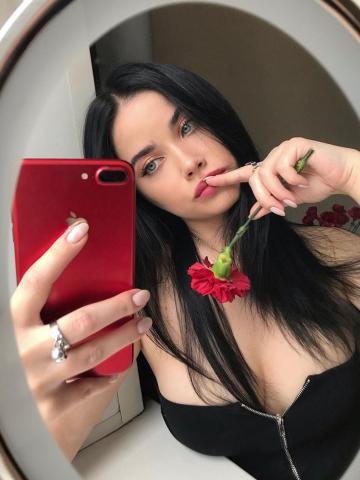 Лаура Толстушка Добрая